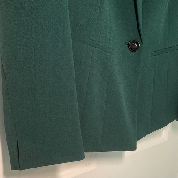 Kasper Stretch Crepe One Button Blazer in Evergreen - NWOT - Picture 4 of 8